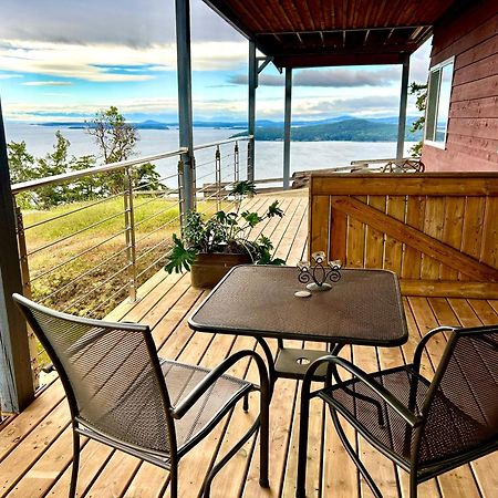 Shangri-La Oceanfront Vacation Home Bedwell Harbour Ngoại thất bức ảnh