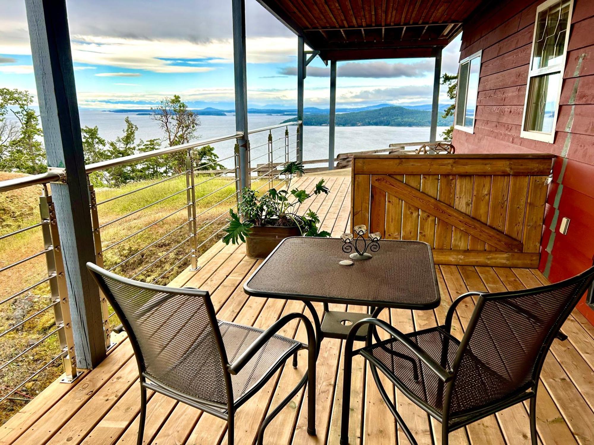 Shangri-La Oceanfront Vacation Home Bedwell Harbour Ngoại thất bức ảnh